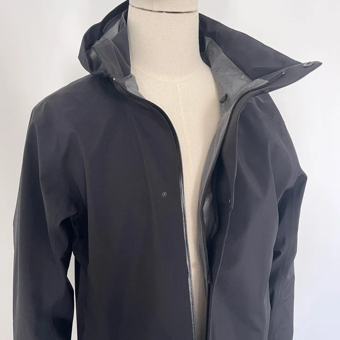 ARCTERYX GORE-TEX Jacket